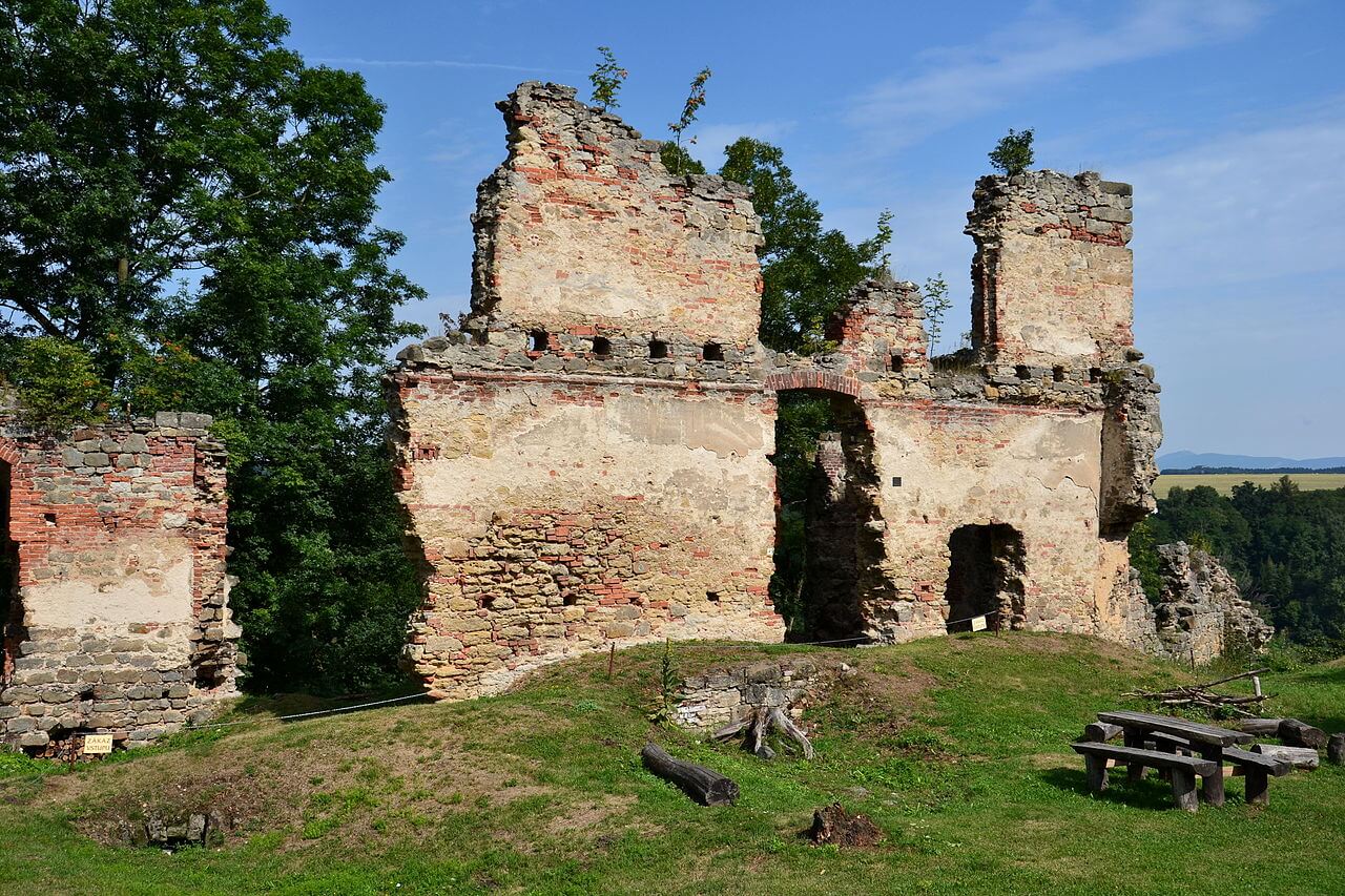 Zřícenina zámku Zásadka